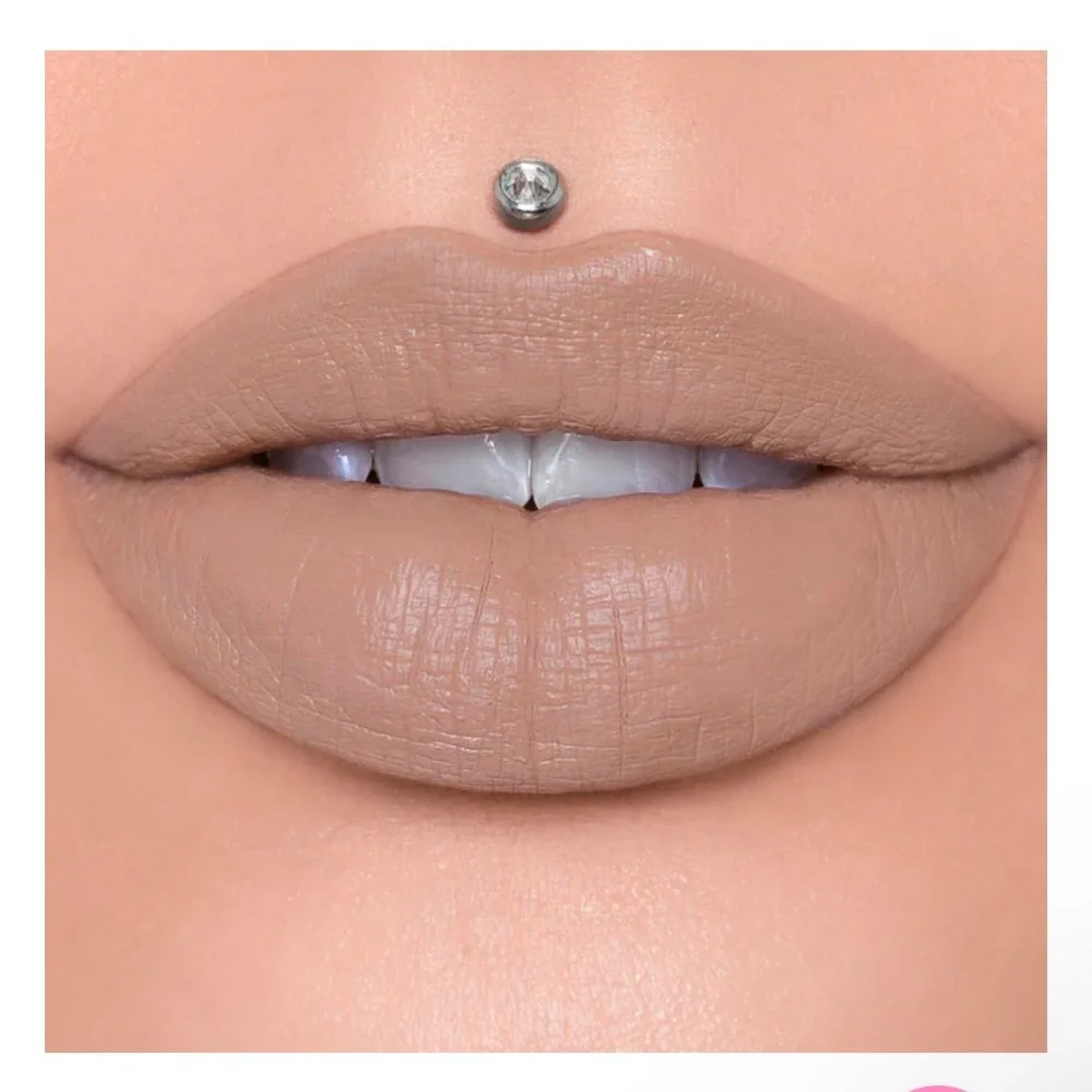 Jeffree's Nudes New in Box Jeffree Star‎ Velour Liquid Lipstick Soft Light Nude